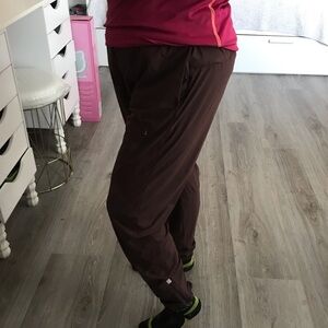 ALL IN MOTION Women Stretch Woven Joggers | L